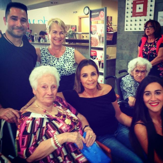 Celebrando su cumpleaños