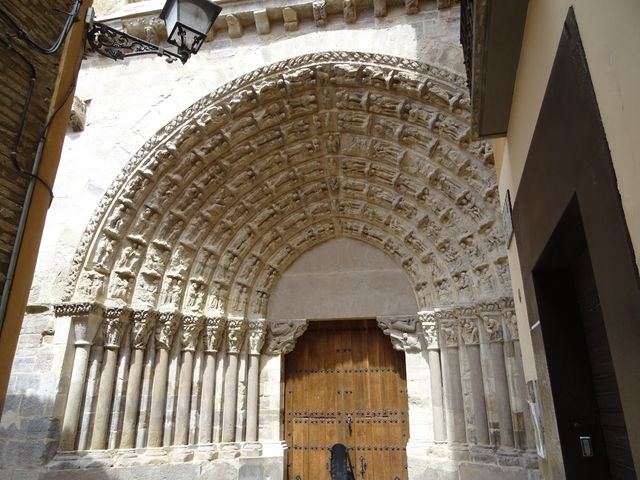 Pórtico desde otra toma
